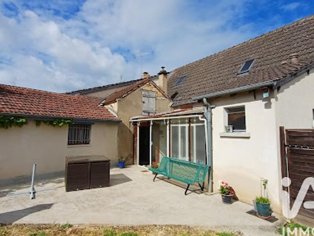 Vente Maison 4 pièces 98 m2 Dun sur Auron