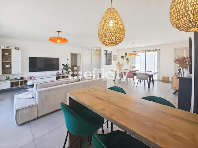Vente Maison 4 pièces 98 m2 Surgères