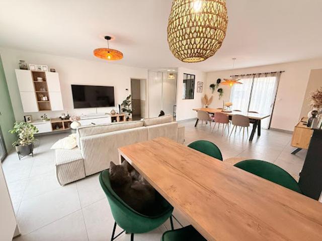 Vente Maison 4 pièces 98 m2 Surgères