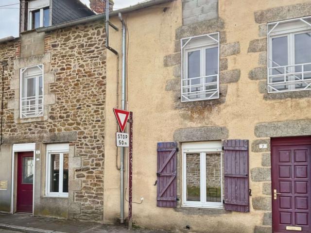 Vente maison 4 pièces Courcité 53