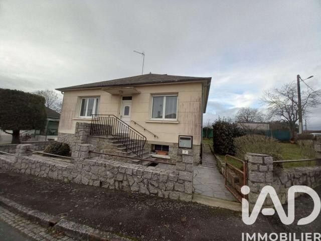 Vente maison 4 pièces Courcité 53