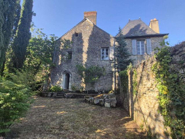 Vente maison 4 pièces Chémeré le Roi 53