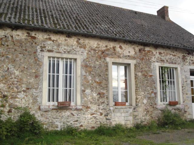 Vente maison 4 pièces Ahuillé 53