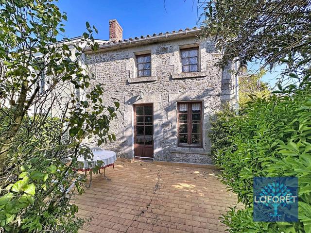 Vente maison 4 pièces Bazoges en Pareds 85