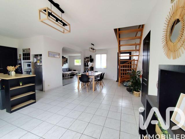 Vente maison 4 pièces Beaufort en Anjou 49