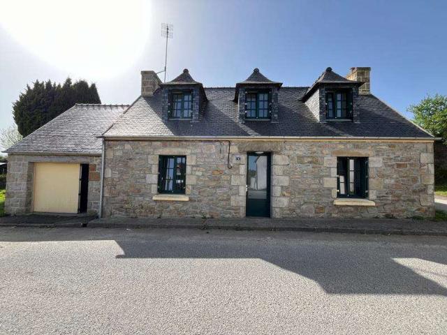 Vente maison 4 pièces Guerlesquin 29