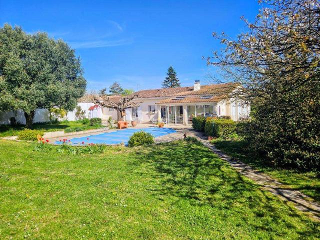 Vente maison 4 pièces Loire les Marais 17