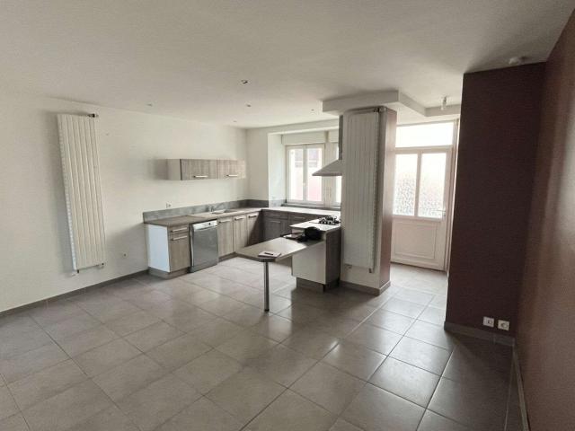 Vente maison 4 pièces Laval 53