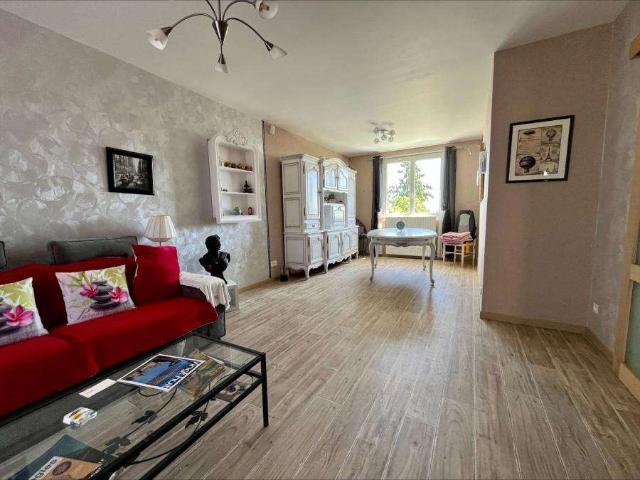 Vente maison 4 pièces La Chapelle Saint Aubin 72