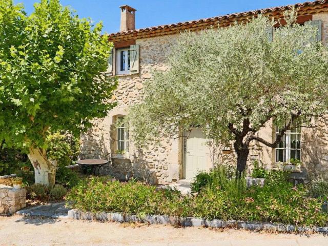 Vente maison 4 pièces La Roquebrussanne 83