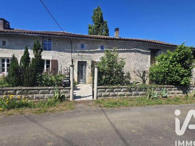 Vente maison 4 pièces Les Adjots 16