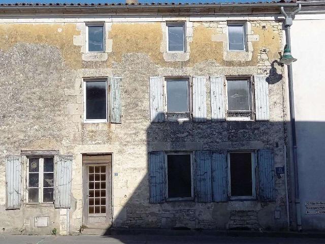 Vente maison 4 pièces Mauzé sur le Mignon 79
