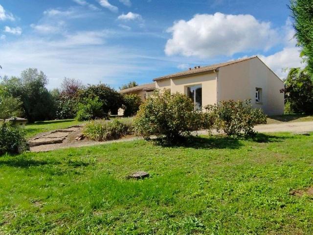 Vente maison 4 pièces Saint Georges de Longuepierre 17