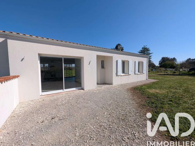 Vente maison 4 pièces Saint Simon de Pellouaille 17