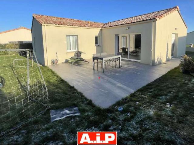 Vente maison 4 pièces Saint Pierre du Chemin 85