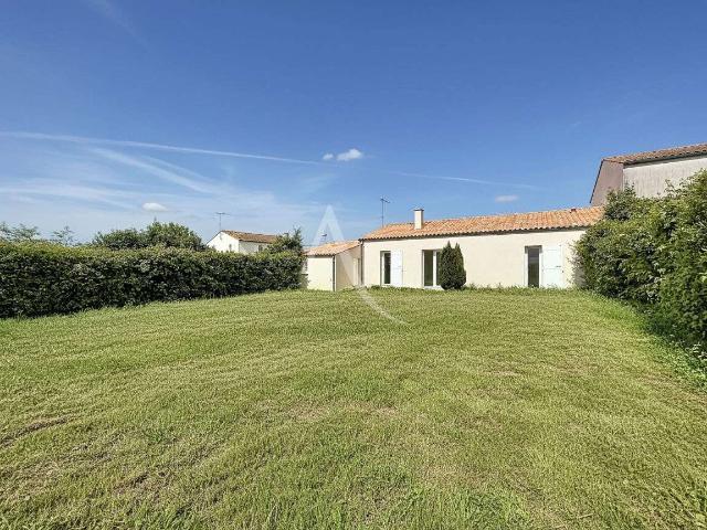 Vente maison 4 pièces Saint Vivien 17