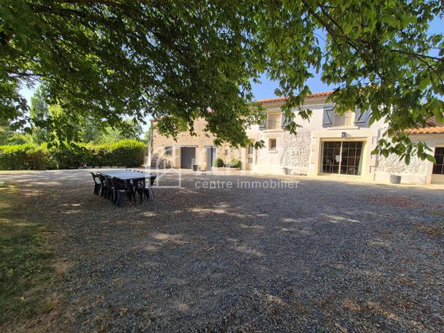 Vente maison 4 pièces Sainte Hermine 85