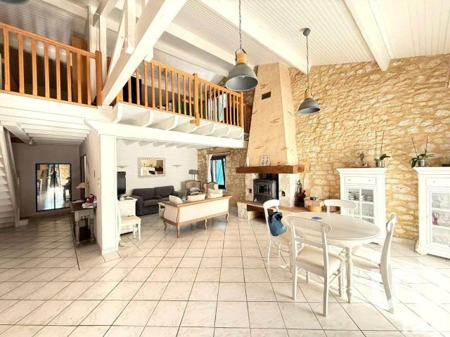 Vente maison 4 pièces Sainte Innocence 24