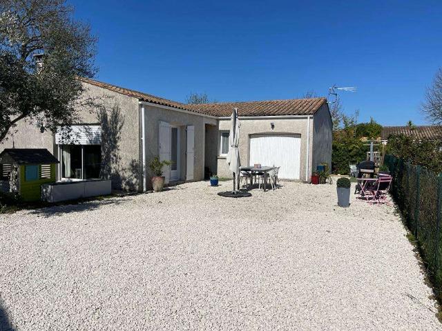 Vente maison 4 pièces Semussac 17