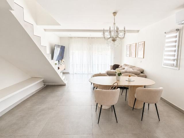 Vente maison 4 pièces Pouzolles 34