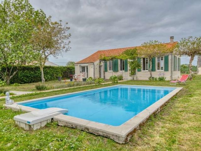 Vente maison 4 pièces Port des Barques 17