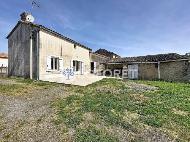 Vente maison 4 pièces Pierrefitte 79