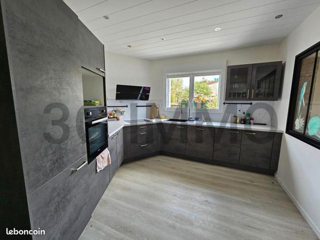 Vente | Maison | 4p | 3ch | 200.00 m² | Boivre la Vallée | Jardin · Piscine
