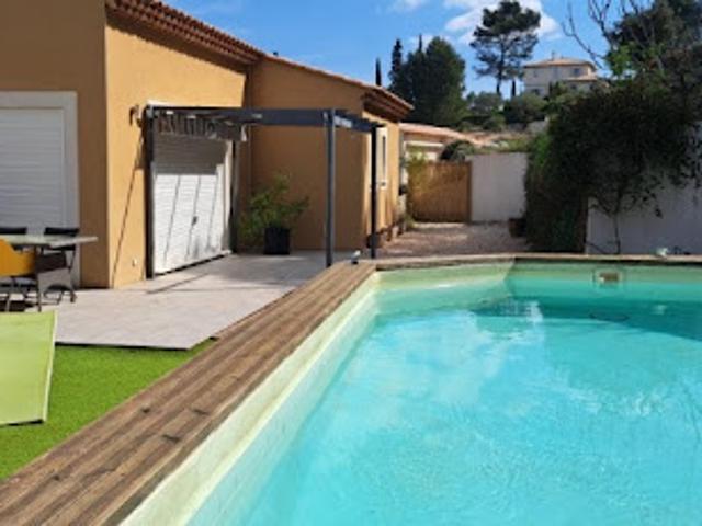 Vente Maison 5 pièces 104 m2 Solliès Toucas