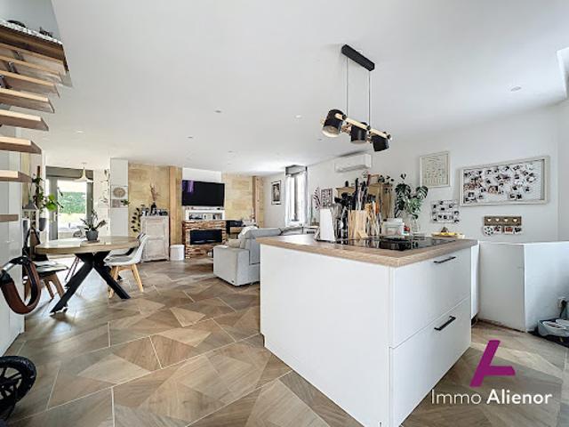 Vente Maison 5 pièces 105 m2 Begles