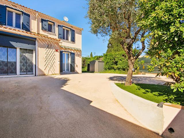 Vente Maison 5 pièces 106 m2 Cogolin