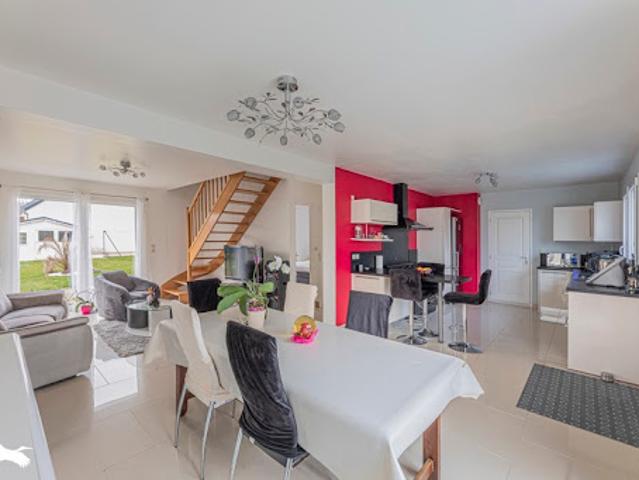 Vente Maison 5 pièces 106 m2 Saunay