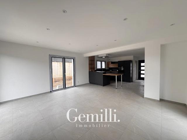Vente Maison 5 pièces 107.45 m2 Hesingue