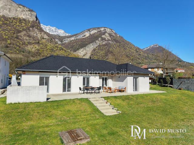 Vente Maison 5 pièces 108 m2 Lumbin