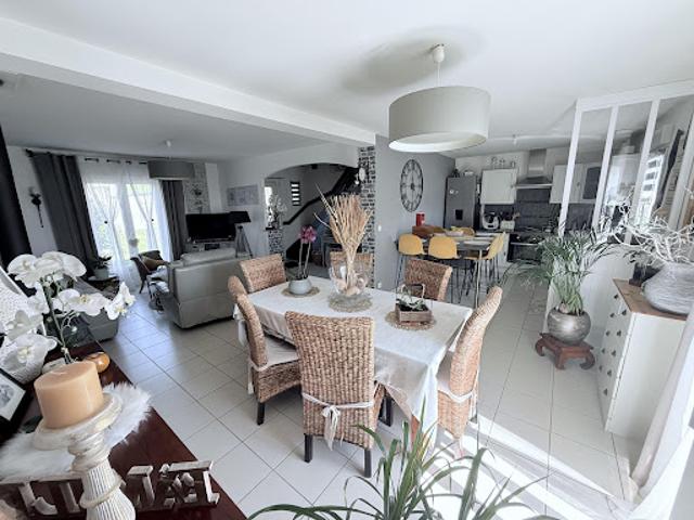 Vente Maison 5 pièces 108.55 m2 Grandrû