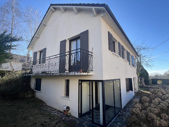 Vente Maison 5 pièces 100 m2 Mauriac