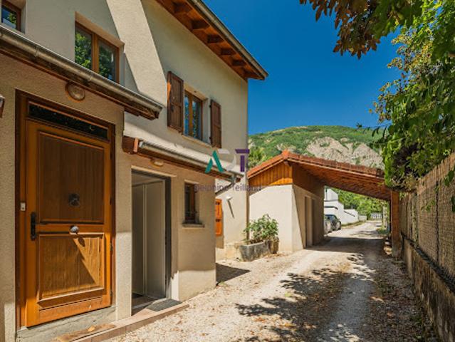 Vente Maison 5 pièces 100 m2 Corenc