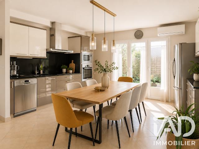 Vente Maison 5 pièces 103 m2 Saint Cyr l'Ecole