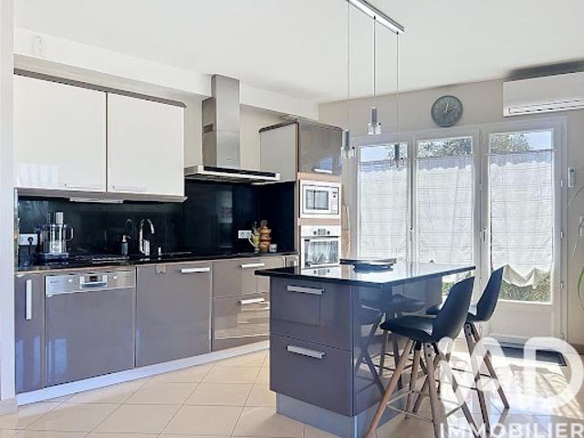 Vente Maison 5 pièces 103 m2 Saint Cyr l'Ecole