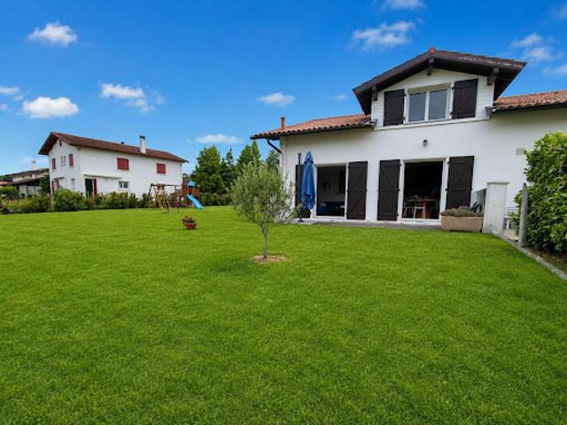 Vente Maison 5 pièces 114 m2 Mouguerre