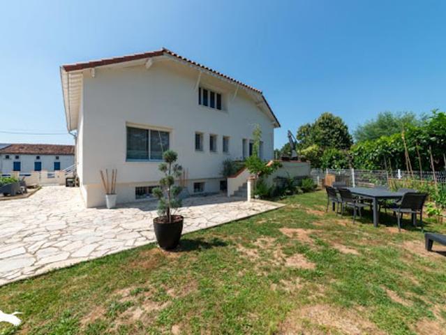 Vente Maison 5 pièces 115 m2 Saint Vite