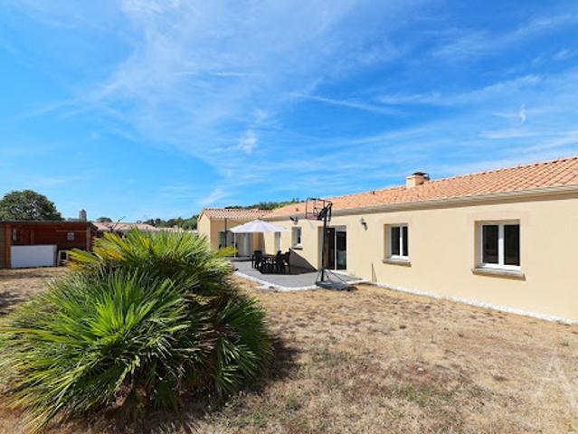 Vente Maison 5 pièces 115.3 m2 Saint Etienne du Bois