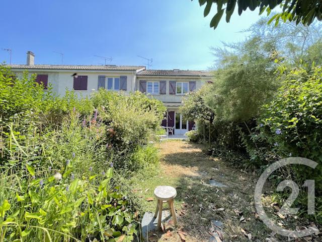 Vente Maison 5 pièces 117 m2 Le Mesnil Saint Denis