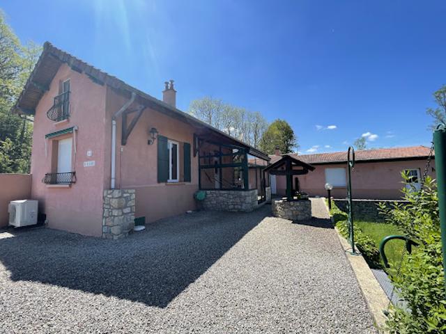 Vente Maison 5 pièces 117 m2 Peyrat le Château