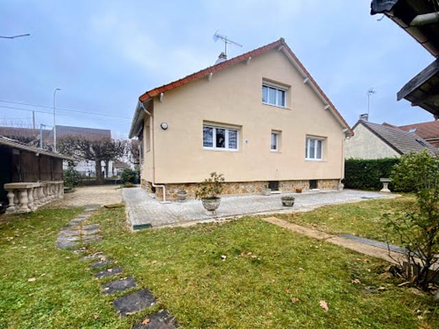 Vente Maison 5 pièces 117.68 m2 Sainte genevieve des bois