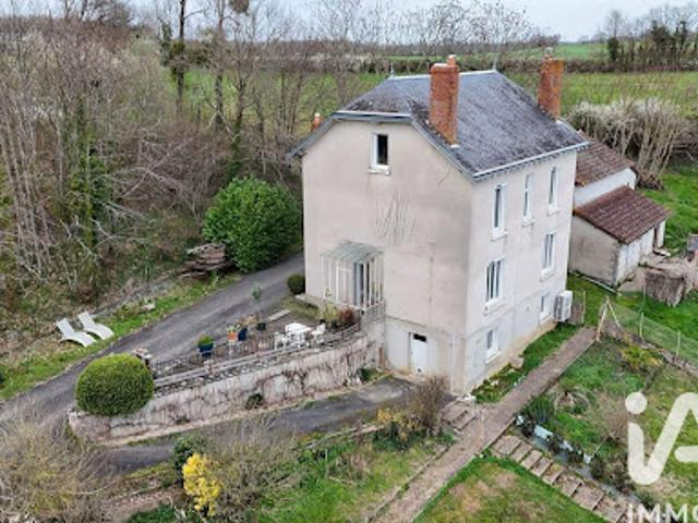 Vente Maison 5 pièces 119 m2 Le Vigeant