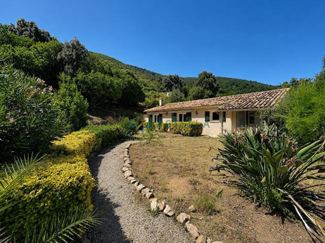 Vente Maison 5 pièces 110 m2 Alata