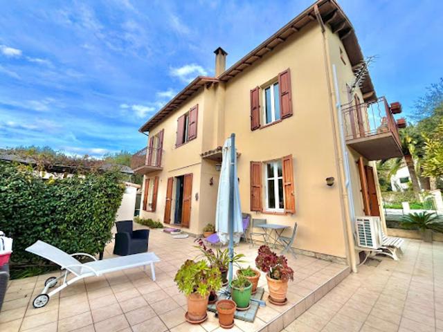Vente Maison 5 pièces 110 m2 Cannes la bocca
