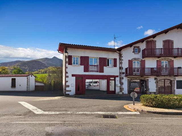 Vente Maison 5 pièces 110 m2 Saint Etienne de Baïgorry