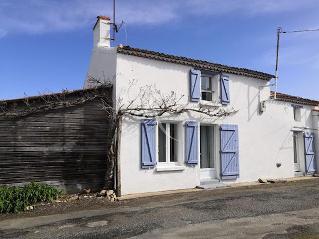 Vente Maison 5 pièces 110 m2 Saint Hilaire la Forêt