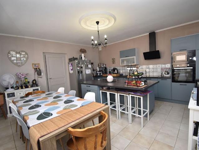Vente Maison 5 pièces 110 m2 Saint Hilaire lez Cambrai
